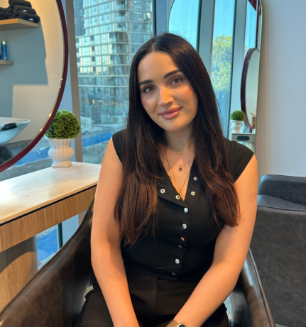 April Rebolledo, Salon Lane member